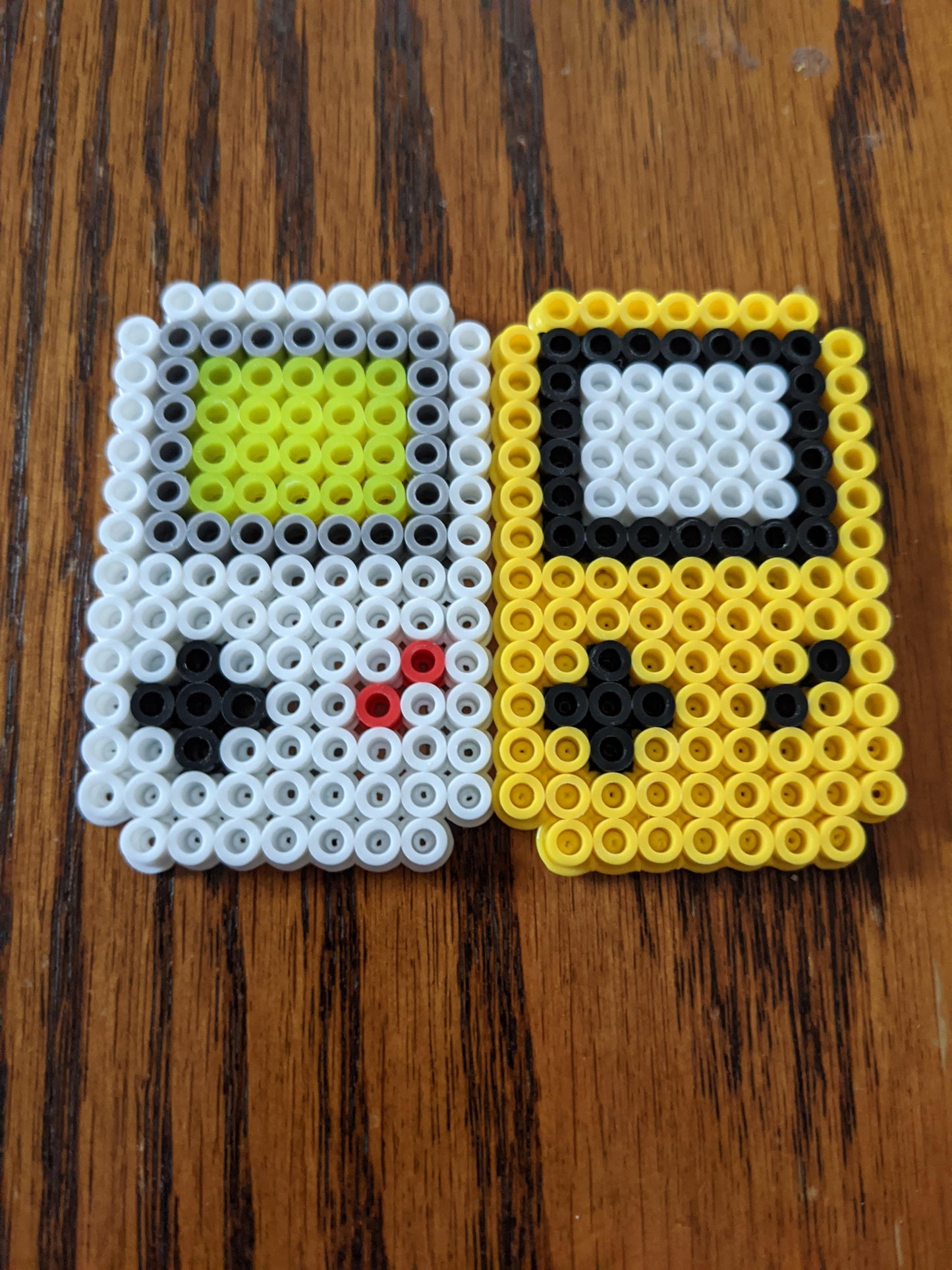 Game boy Clásico colores figura 8bits de 9cm Pearler Hamabeads llavero