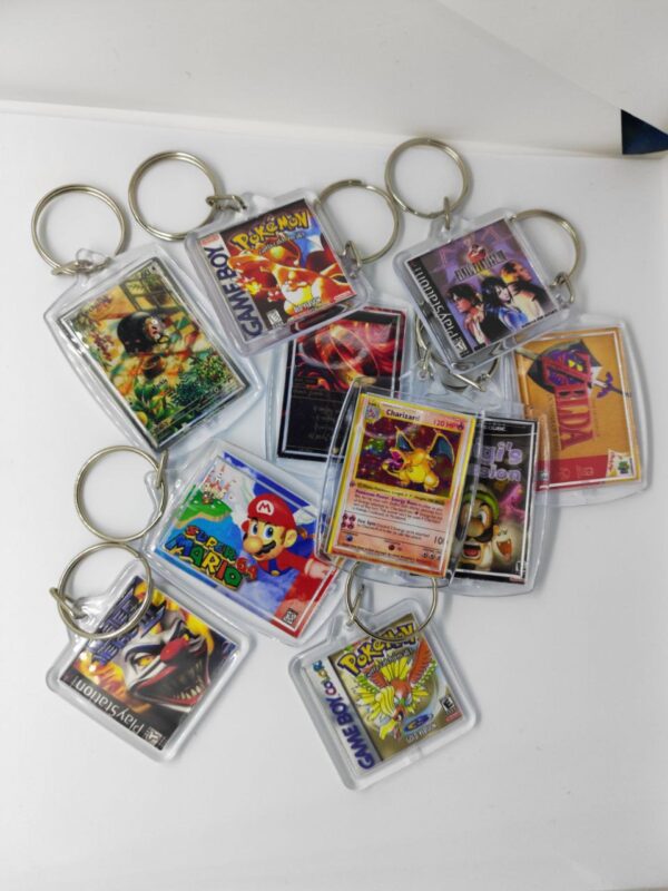 Llavero Pokemon Charizard (Mini Carta TCG)