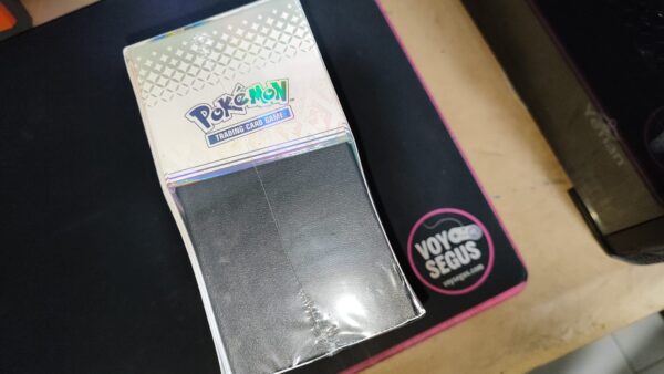 Pokémon - Scarlet & Violet: Prismatic Evolutions Elite Trainer Box (1 pza Sellado)