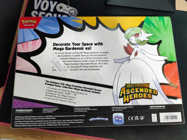 photo_2026-06-15_12-55-18-2 Ascended Heroes (INGLÉS) Premium Poster Collection - Mega Gardevoir (Unica Pieza)