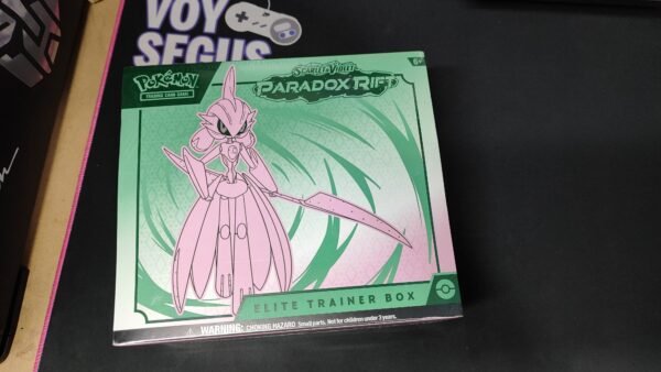 Pokemon Elite Trainer Box Paradox Rift (Iron Valiant) en Inglés